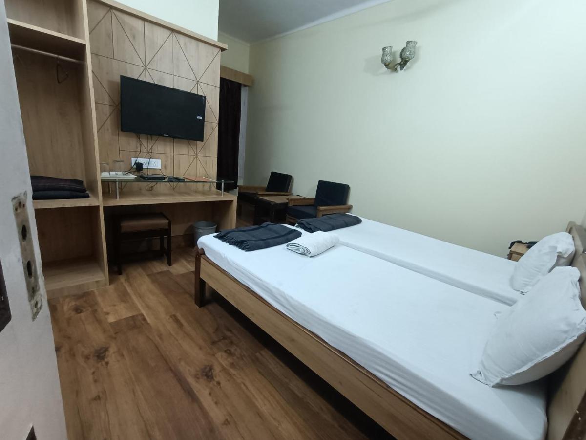 Hotel Midtown Харідвар Екстер'єр фото