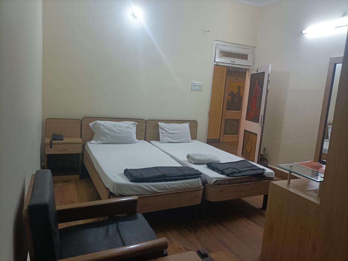 Hotel Midtown Харідвар Екстер'єр фото