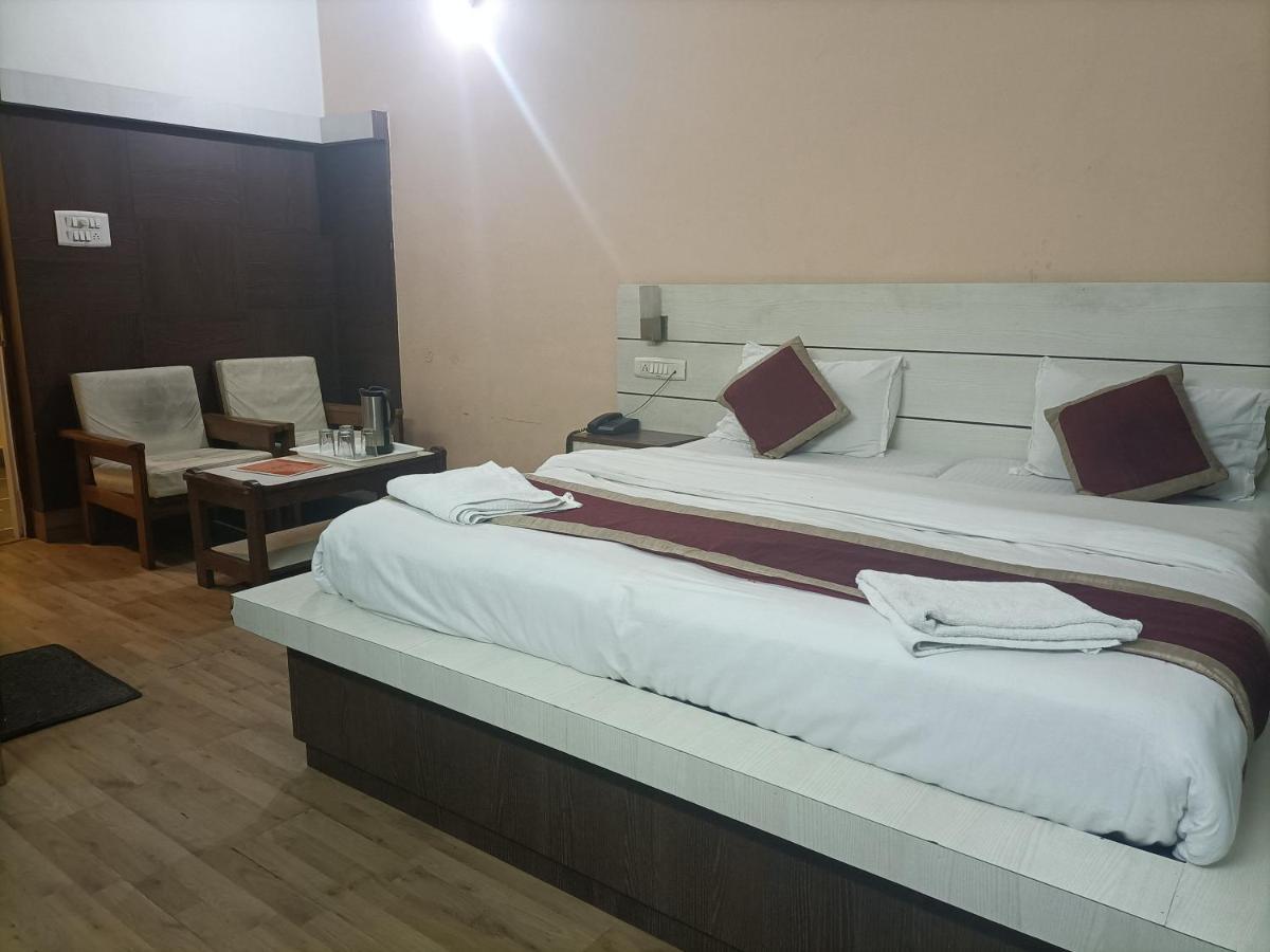 Hotel Midtown Харідвар Екстер'єр фото