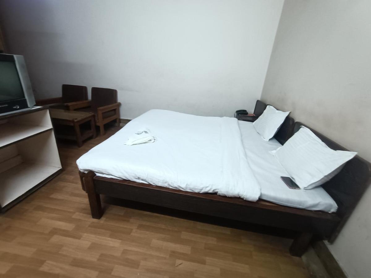 Hotel Midtown Харідвар Екстер'єр фото