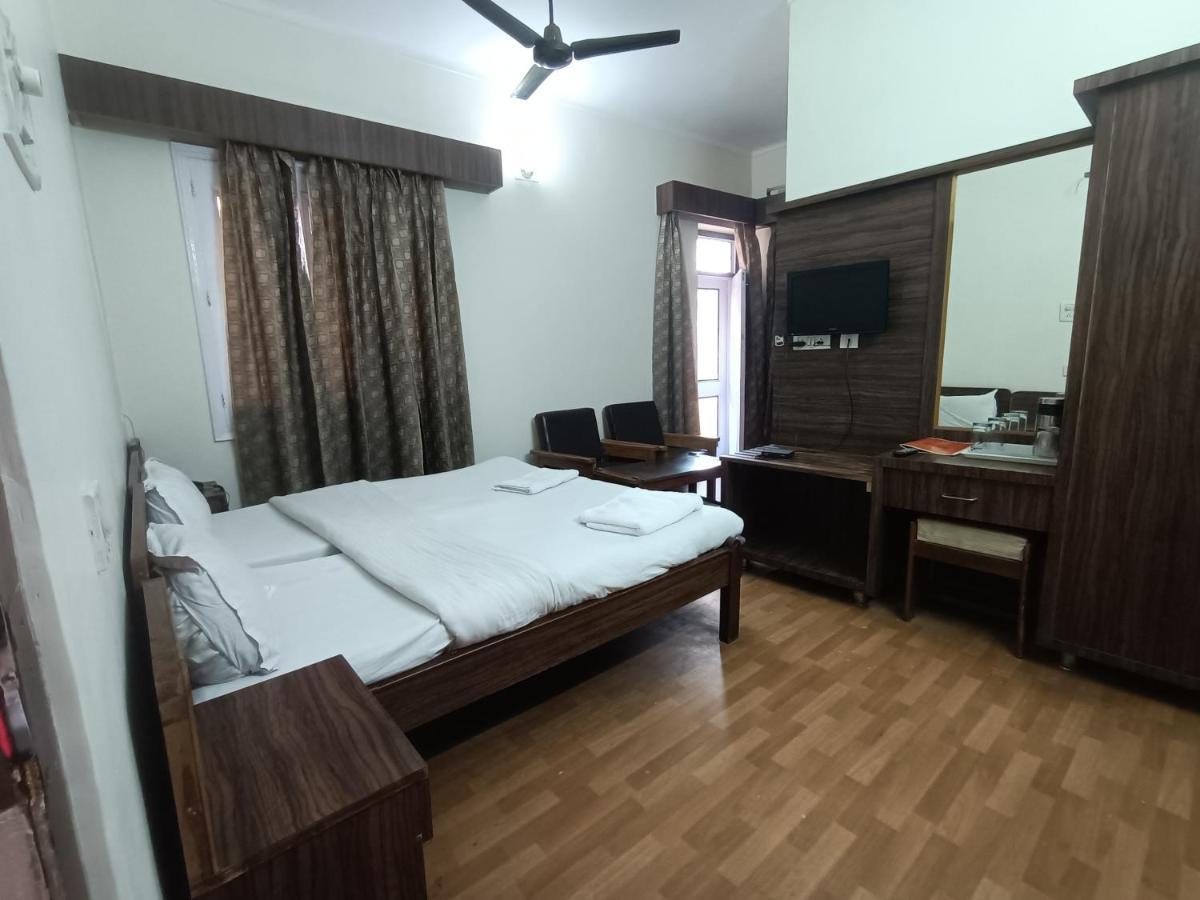 Hotel Midtown Харідвар Екстер'єр фото